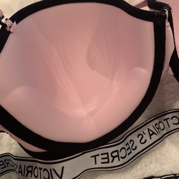 Victoria’s Secret logo caged top and bottom set - Picture 7 of 13